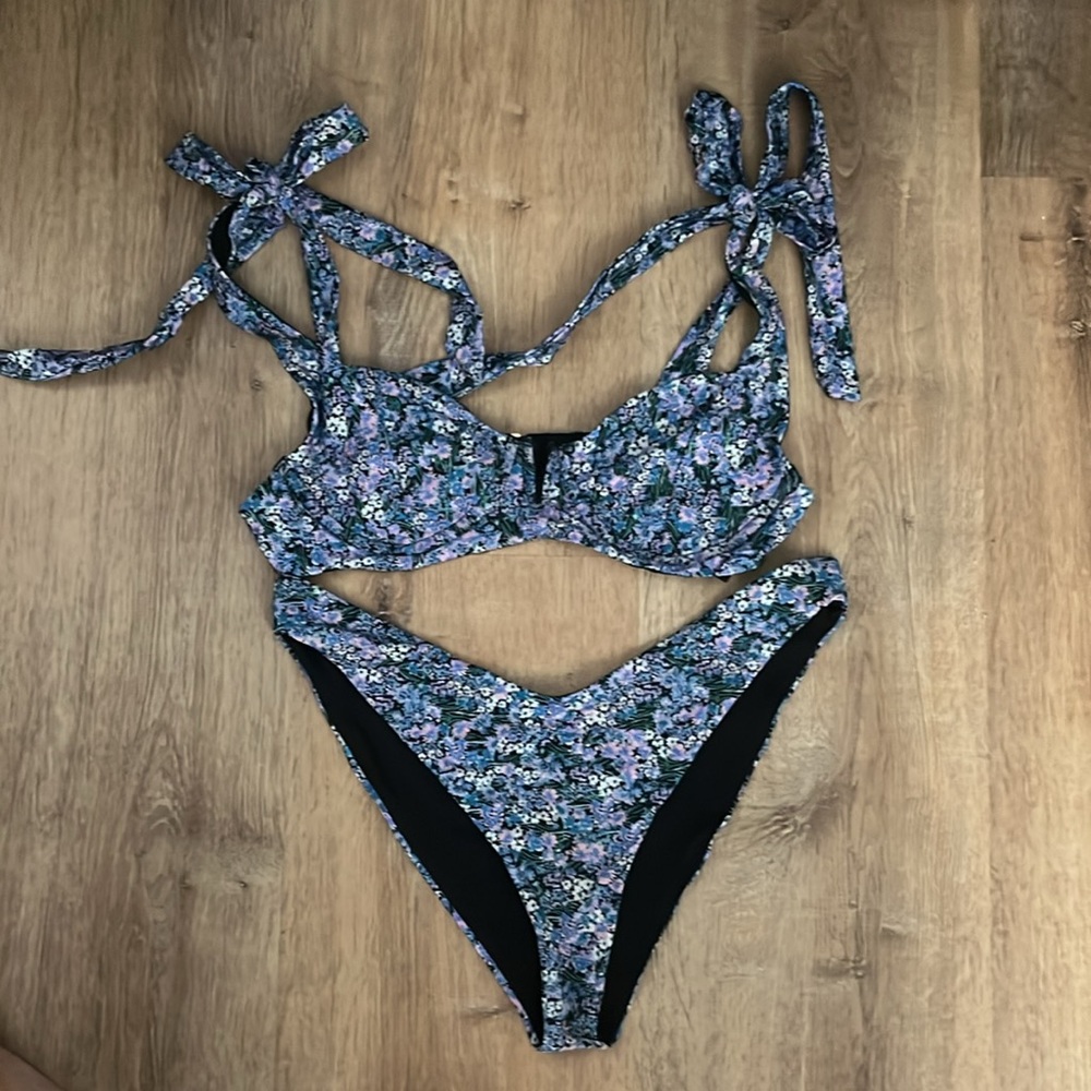 Beach Riot Floral Bikini Size large